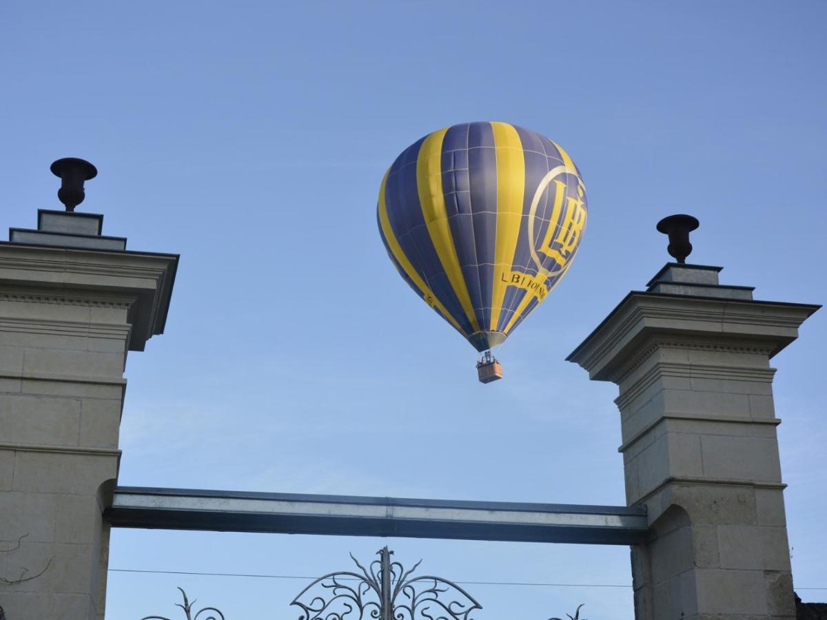 La Penesais Villa Beaumont-en-Veron Bagian luar foto