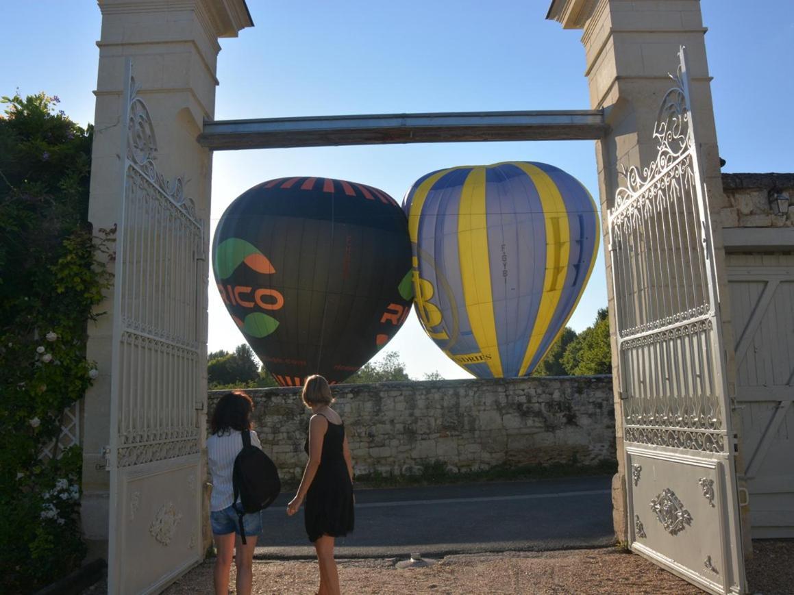 La Penesais Villa Beaumont-en-Veron Bagian luar foto